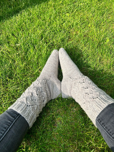 Socken stricken
Gemeinsam vom Bündchen bis zur Spitze